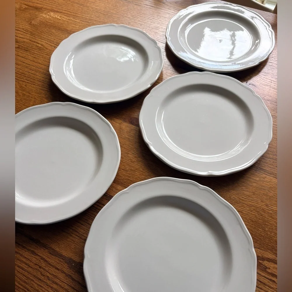 J&G Meakin Royal Staffordshire Heirloom Ironstone white set of 5 Plates ~10 in.